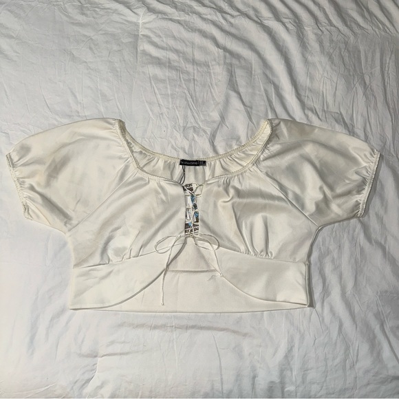 Boohoo Curve | NWT Lace Up Front Detail Crop Top Ivory White Vintage Look - Picture 4 of 13